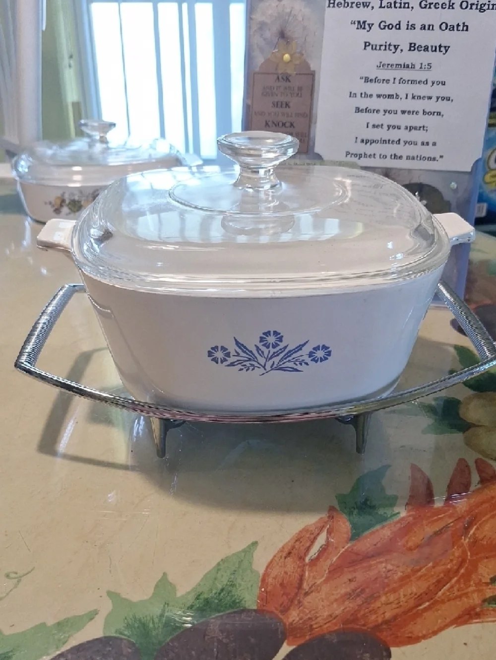 Corningware White Casserole w/ Blue Floral Motif Glass Lid And Trivit